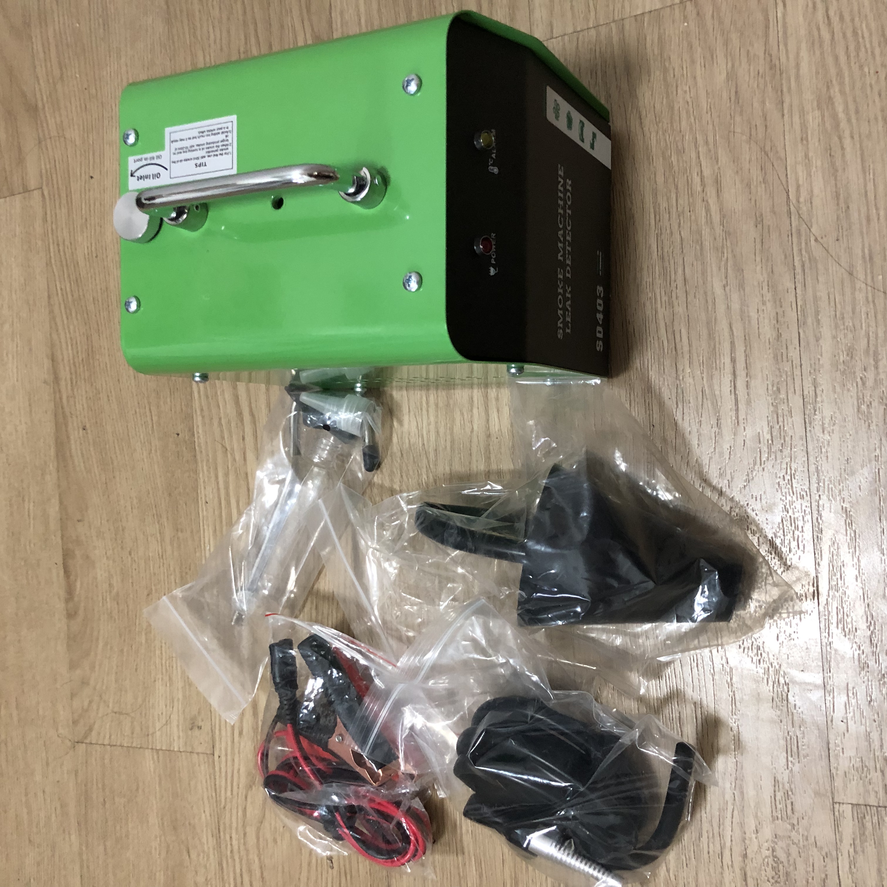 Automotive Smoke Machine Air P - огляд і ціна Smoke Leak Detector